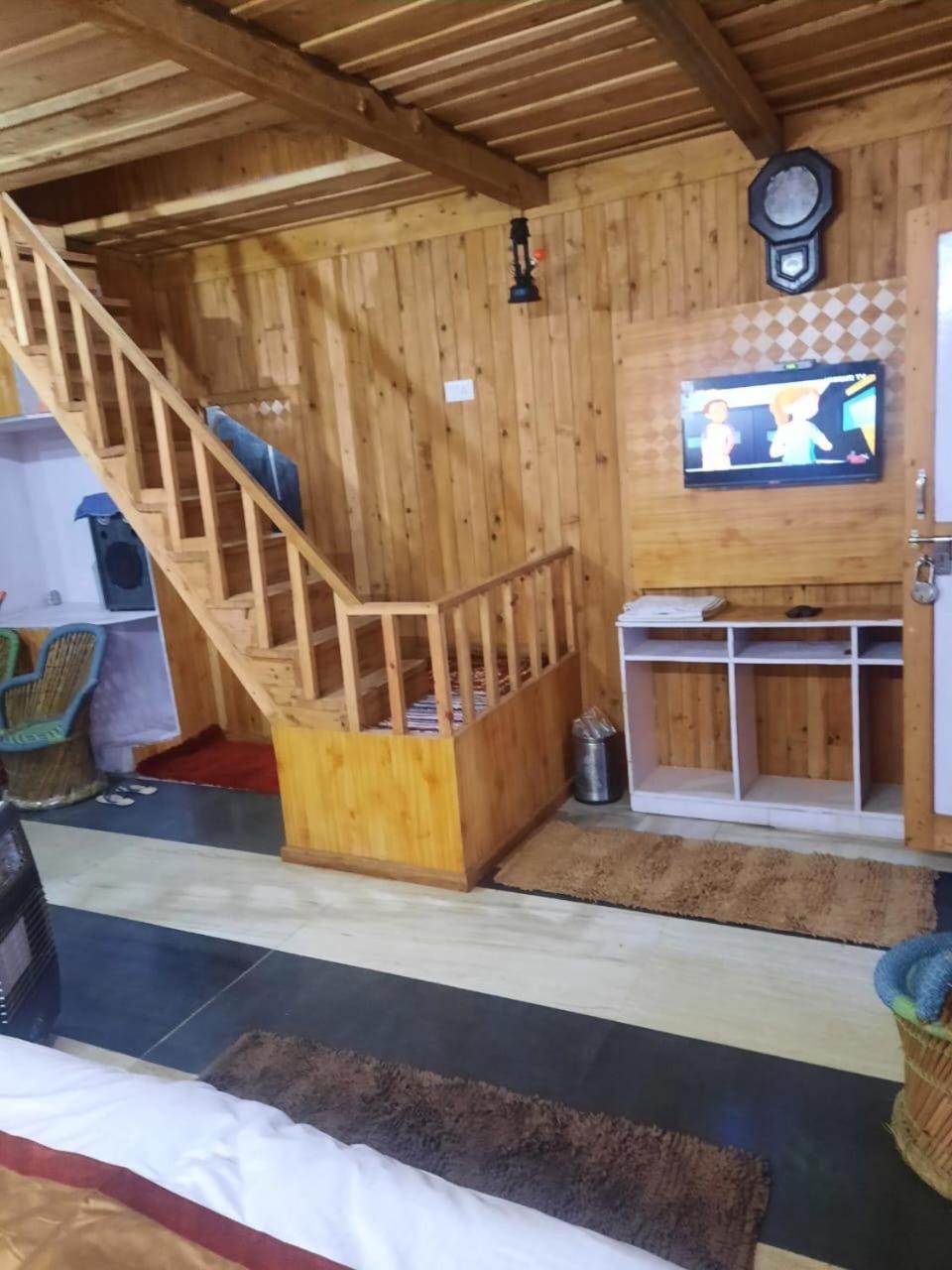 Matri Pitri Cottage Matiana Eksteriør bilde